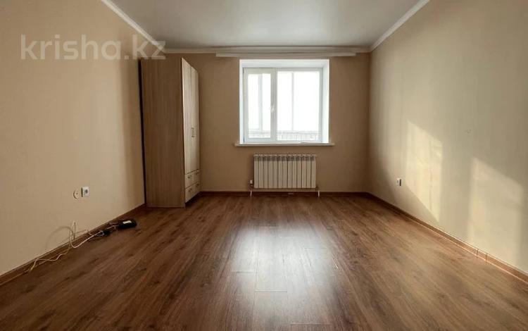 1-комнатная квартира, 37 м², 8/9 этаж, Карасай батыра 22Б