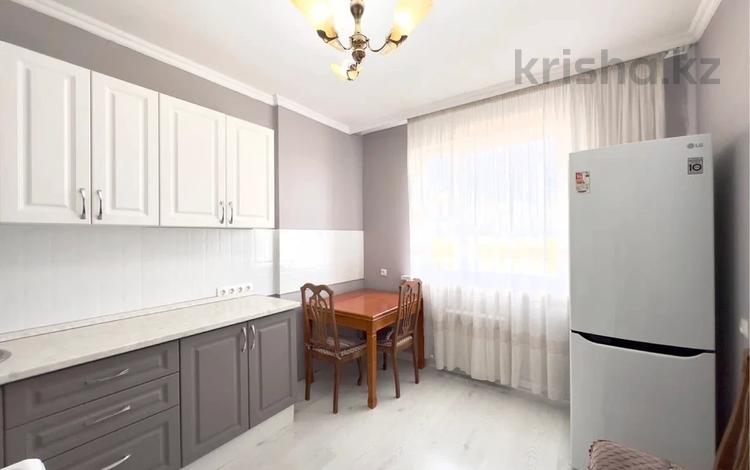 1-комнатная квартира, 36 м², 2/16 этаж, Аль-Фараби 40/2