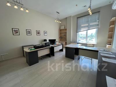 Свободное назначение, офисы, салоны красоты, образование, студии · 380 м² за 2.8 млн ₸ в Астане