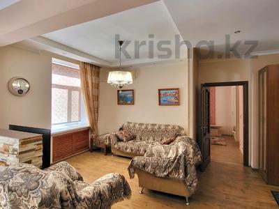 2-бөлмелі пәтер · 52 м² · 2/4 қабат, пр. Назарбаева, бағасы: 30 млн ₸ в Караганде, Казыбек би р-н