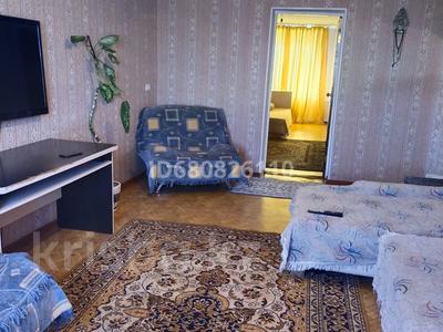 2-комнатная квартира, 43 м², 4/5 этаж посуточно, Жансугурова — Казахстанская за 8 000 〒 в Талдыкоргане