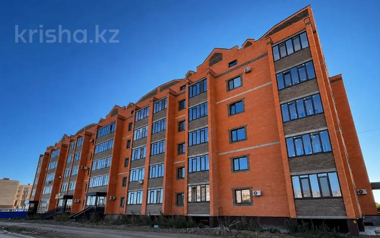 2-бөлмелі пәтер · 75 м² · 4/5 қабат, Саздинское лесничество 228/3, бағасы: 26.5 млн ₸ в Актобе — фото 2