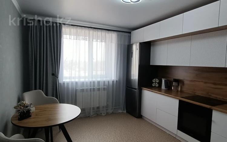 2-бөлмелі пәтер · 81 м² · 8/10 қабат, Назарбаева 309/1, бағасы: 35 млн ₸ в Павлодаре — фото 2