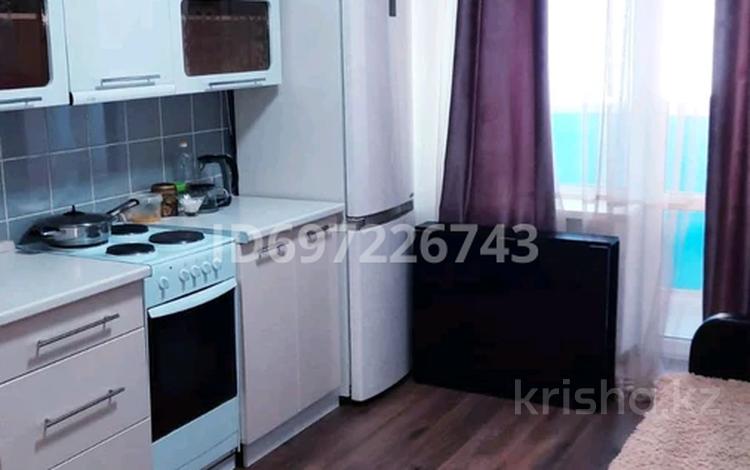 1-бөлмелі пәтер · 46 м² · 2/9 қабат, мкр Юго-Восток, Шахтеров 25, бағасы: 21 млн ₸ в Караганде, Казыбек би р-н — фото 2