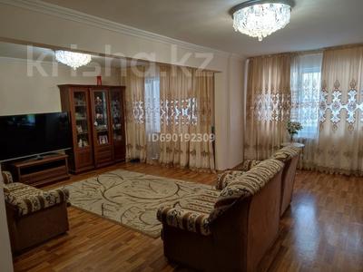 3-комнатная квартира, 83.1 м², 3/5 этаж, Новаторов 4 за 31.5 млн 〒 в Усть-Каменогорске