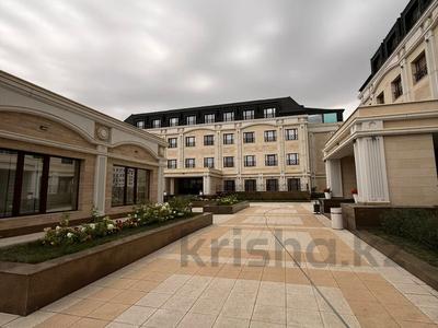 5-комнатная квартира · 313.7 м² · 4/5 этаж, Е 871 1/1 за 530 млн ₸ в Астане, Есильский р-н