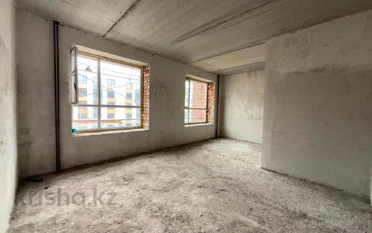 3-комнатная квартира · 96.21 м² · 3/5 этаж, Кокжал Барака 18 а, б, в за 40.8 млн ₸ в Усть-Каменогорске — фото 2