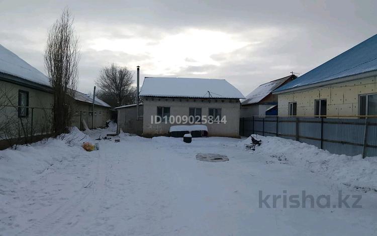 Отдельный дом · 3 комнаты · 100 м² · 6 сот., Старый город 43 — Ск печатник43 за 21 млн ₸ в Актобе — фото 2