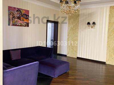 3-комнатная квартира · 187 м² · 2 этаж, Омарова 25 за 600 000 〒 в Алматы, Медеуский р-н