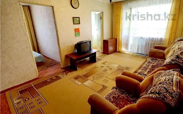 3-комнатная квартира · 50 м² · 1/5 этаж, Майкудук, 19й микрорайон за 11.9 млн ₸ в Караганде, Алихана Бокейханова р-н — фото 4