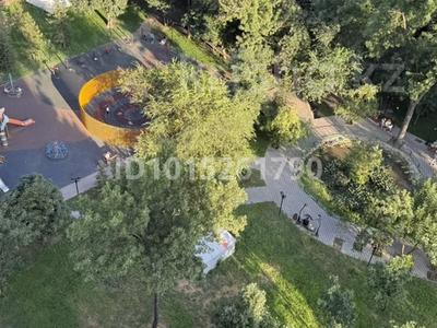 3-комнатная квартира · 90 м² · 13/13 этаж, Толе би 189/3 за 71.5 млн ₸ в Алматы, Алмалинский р-н
