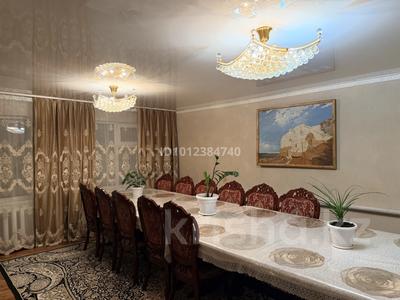 Жеке үй · 4 бөлме · 137 м² · 10 сот., ул. М. Маметовой 1, бағасы: 30 млн ₸ в Актобе, мкр Акжар