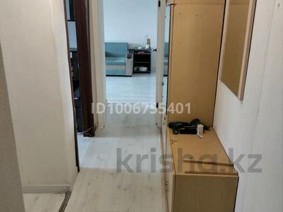 3-комнатная квартира · 60 м² · 8/10 этаж, мкр Юго-Восток, Строителей 13 — На против рынок Арай за 200 000 〒 в Караганде, Казыбек би р-н