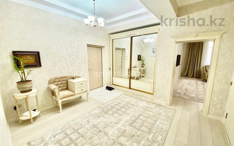 3-комнатная квартира · 111 м², мкр Жетысу-3 60 — Абая - Момышулы за 68 млн 〒 в Алматы, Ауэзовский р-н — фото 2