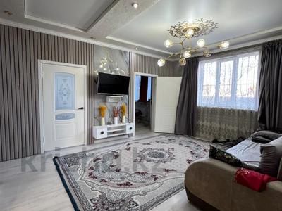 Отдельный дом · 8 комнат · 228 м² · 6 сот., Достык 14 за 66 млн 〒 в Туздыбастау (Калинино)