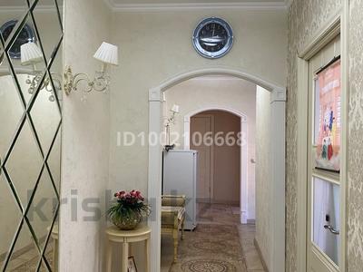 3-комнатная квартира · 80 м² · 2/9 этаж, 10 мкр 2 за 290 000 〒 в Аксае