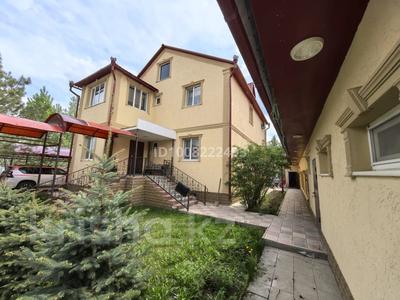 Жеке үй · 5 бөлме · 300 м² · 12 сот., 3 Мкр 2/1, бағасы: 79.5 млн 〒 в Аксае