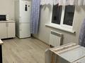 2-бөлмелі пәтер, 70 м², 8/12 қабат ай сайын, Каныша Сатпаева 55/5, бағасы: 180 000 〒 в Усть-Каменогорске — фото 4