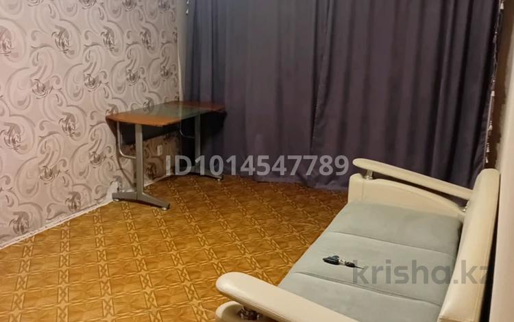 2-комнатная квартира · 44 м² · 1/5 этаж, Пришахтинск, Пришахтинск, 22й микрорайон 19 за 120 000 ₸ в Караганде, Алихана Бокейханова р-н — фото 2