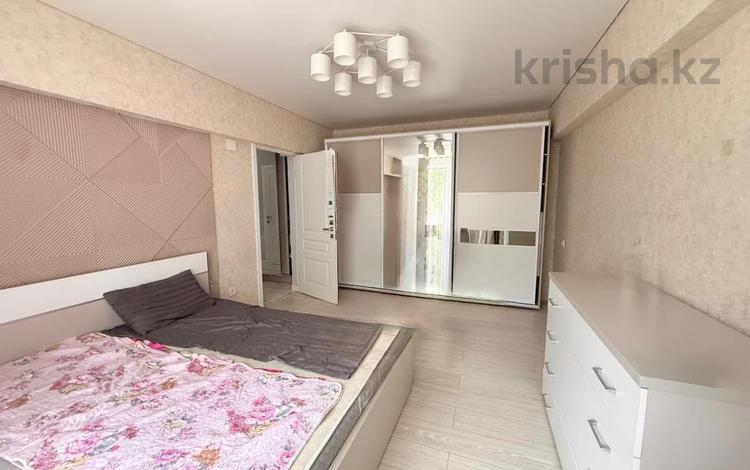 2-комнатная квартира · 52 м² · 3/5 этаж, мкр Коктем-1 за 51 млн ₸ в Алматы, Бостандыкский р-н — фото 11