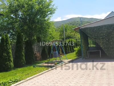 Отдельный дом · 6 комнат · 200 м² · 95 сот., Алматинская 4 — По Талгарской трассе за 85 млн ₸ в Орикти