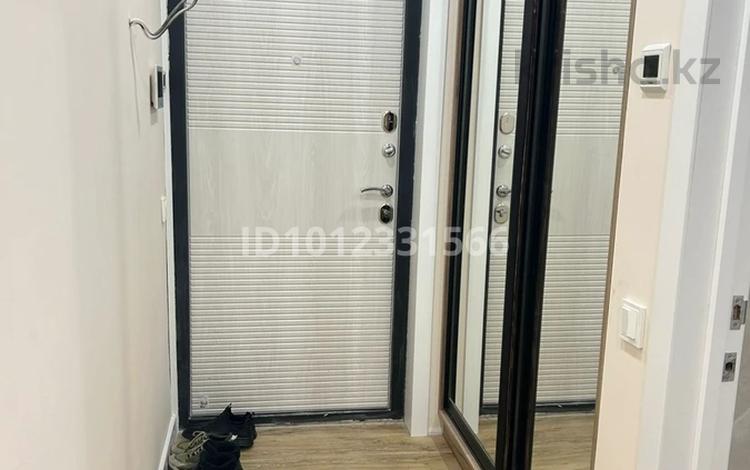 2-комнатная квартира · 37 м² · 3/12 этаж, Казыбек би 35/1 за 250 000 ₸ в Астане, Нура р-н — фото 2