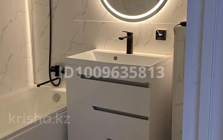 4-комнатная квартира · 61 м² · 5/5 этаж, мкр 5 96/2 за 200 000 〒 в Актобе — фото 2