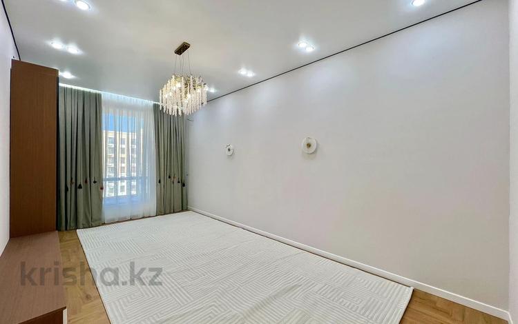 2-комнатная квартира · 65 м² · 8/12 этаж, улица Жумекена Нажимеденова 28 за 49 млн ₸ в Астане, Сарайшык р-н — фото 46