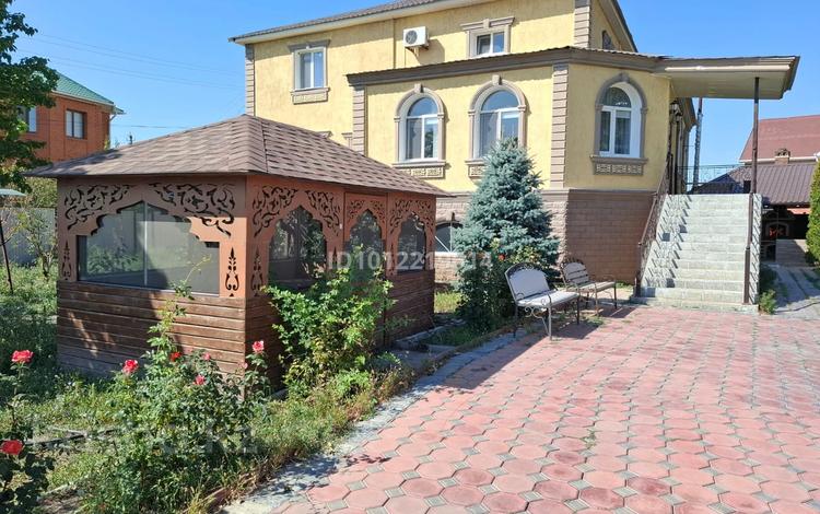 Жеке үй · 4 бөлме · 391 м², мкр Атырау, Байконыр 9а, бағасы: 500 000 〒 — фото 2