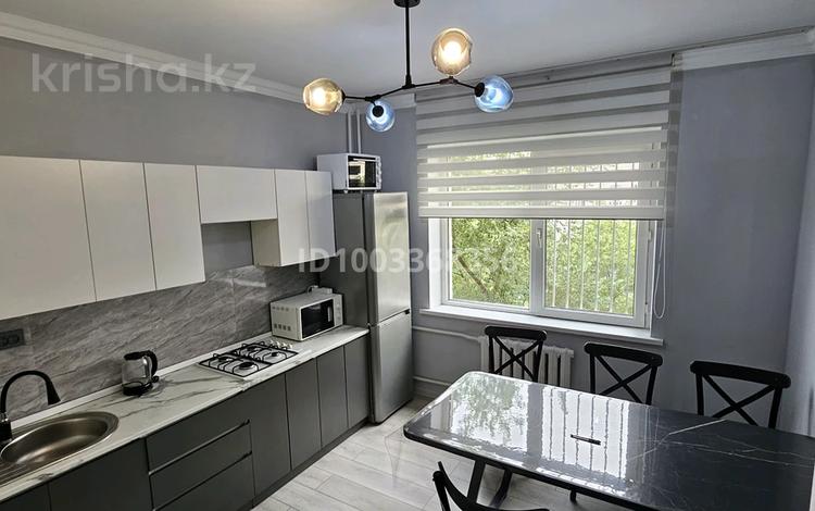 3-бөлмелі пәтер · 73.3 м² · 5/9 қабат, мкр Таугуль-2 6 — Навой-Рыскулбекова, бағасы: 400 000 ₸ в Алматы, Ауэзовский р-н — фото 2