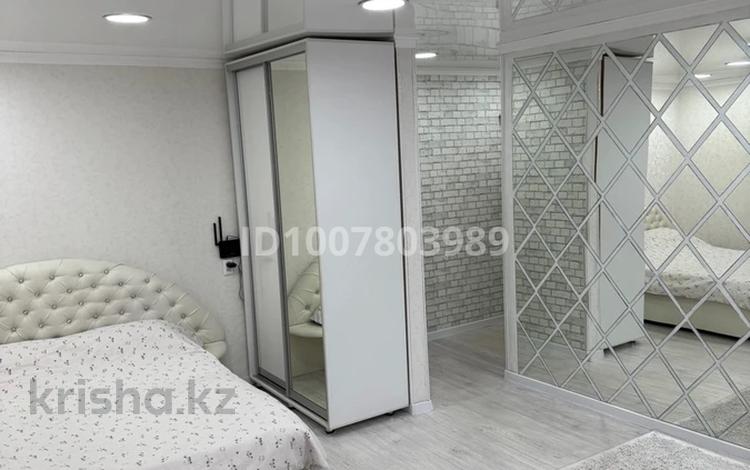 1-комнатная квартира · 40 м² · 2/5 этаж, Алашахана 7 — Алашахана 7 - Возле Акимата за 13 000 ₸ в Жезказгане — фото 2
