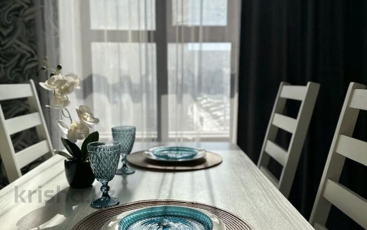1-комнатная квартира · 54 м² · 2/10 этаж, мкр 5, Алии Молдагуловой 30б за 14 990 ₸ в Актобе — фото 2