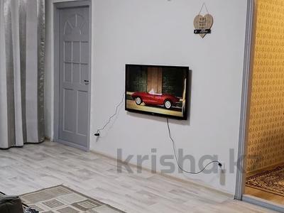 3-бөлмелі пәтер · 50 м² · 2/5 қабат, Просп. Абая 28А, бағасы: 210 000 ₸ в 