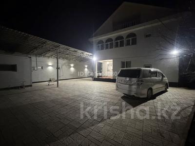 Отдельный дом · 8 комнат · 268 м² · 8 сот., Кабанбай батыра 22 за 125 млн ₸ в Туздыбастау (Калинино)