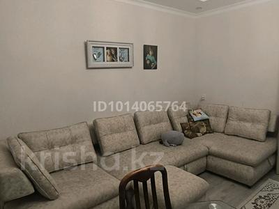 2-комнатная квартира · 60 м² · 1/2 этаж, мкр Новый Город, Гастелло за 23 млн ₸ в Караганде, Казыбек би р-н