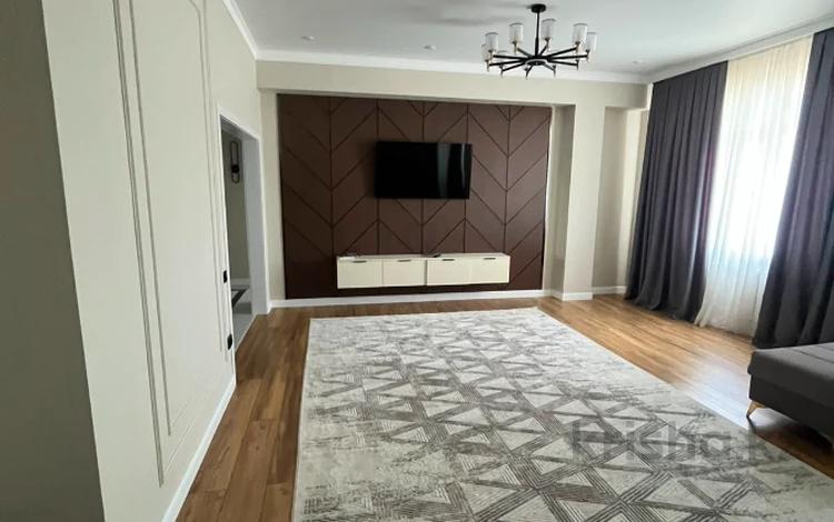 3-комнатная квартира · 130 м² · 7/10 этаж, Шарипова 28 за 700 000 ₸ в Атырау — фото 6