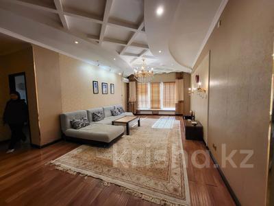 3-бөлмелі пәтер · 120 м² · 10/25 қабат, 15-й мкр 69, бағасы: 300 000 ₸ в Актау