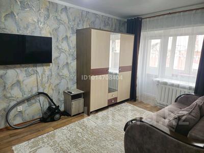 1-комнатная квартира · 38 м² · 2/2 этаж, Ильяшева 36Б — Площадь Абая за 15 000 ₸ в Семее