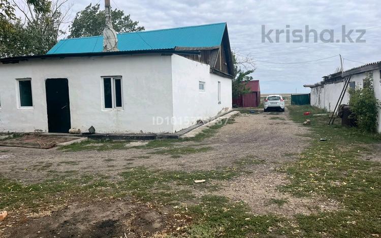 Жеке үй · 8 бөлме · 253 м² · 200 жүзд., Ахмет Байтұрсынұлы 1 — Жолдың шетінде, бағасы: 5 млн ₸ в Темиртау — фото 2