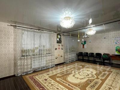 Жеке үй · 7 бөлме · 242.9 м² · 10 жүзд., 3-й Жастар, бағасы: 80 млн ₸ в Семее