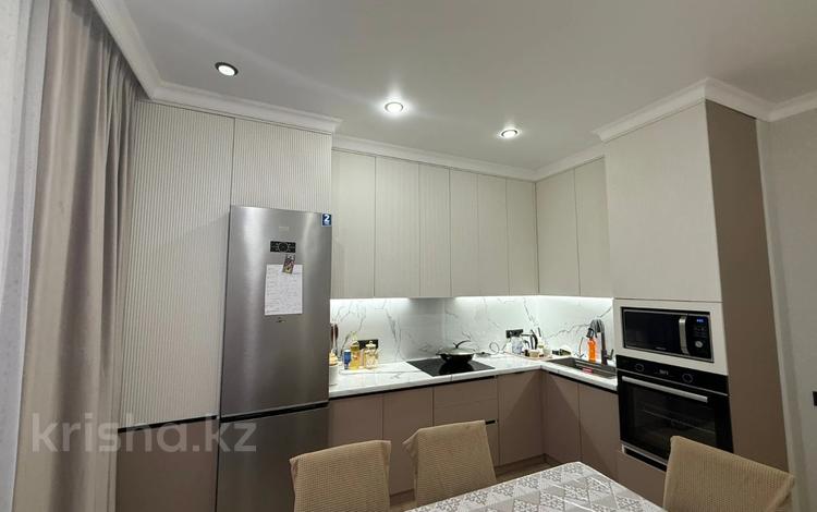 3-комнатная квартира · 85.3 м² · 10/10 этаж, мкр Юго-Восток, ул. Муканова за 47 млн ₸ в Караганде, Казыбек би р-н — фото 2
