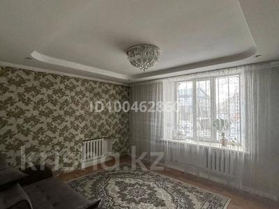 3-бөлмелі пәтер · 57 м² · 1/3 қабат, Сатпаева 5 — Супермаркет Ак ниет, бағасы: 12 млн ₸ в Семее