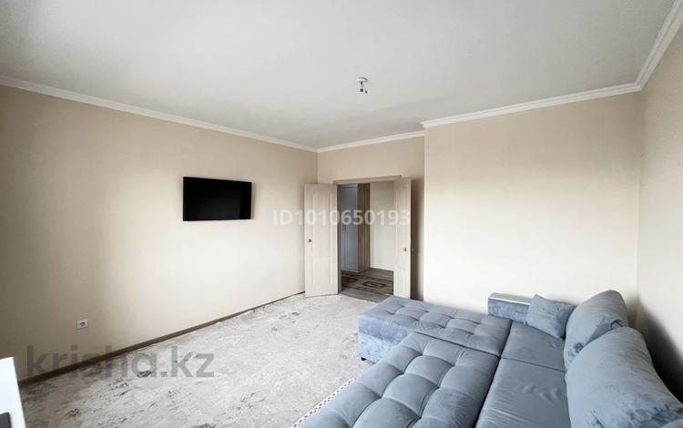 2-бөлмелі пәтер · 61.1 м² · 8/9 қабат, Карагайлы 42В — НИШ, Абай Арена, бағасы: 27 млн ₸ в Семее — фото 2