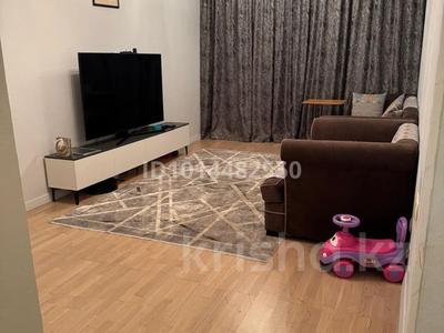 3-комнатная квартира · 63 м², мкр Самал-1 17 за 500 000 ₸ в Алматы, Медеуский р-н