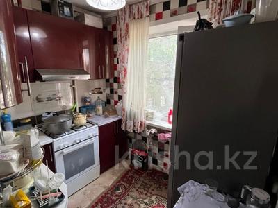 3-бөлмелі пәтер · 62 м² · 2/5 қабат, 16-шағынаудан 5, бағасы: 15 млн ₸ в Караганде, Алихана Бокейханова р-н
