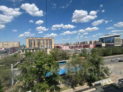 3-комнатная квартира · 63 м² · 6/9 этаж, мкр 8, Пр.Алии Молдагуловой — Пр Алии Молдагуловой за 28.9 млн 〒 в Актобе