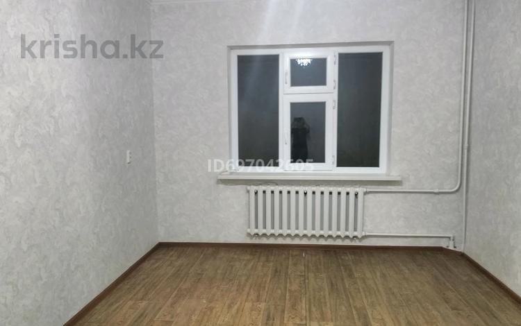 1-комнатная квартира, 36 м², 2/5 этаж, 10мкрн 17