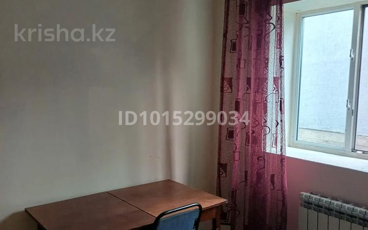 Отдельный дом · 4 комнаты · 56 м² · 1 сот., Петрова — Райымбека петрова за 140 000 ₸ в Алматы — фото 2