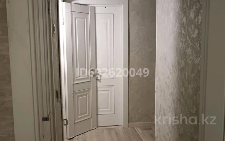 1-комнатная квартира, 62 м², 1/9 этаж, Астана 41 за ~ 16.4 млн 〒 в Аксу — фото 2