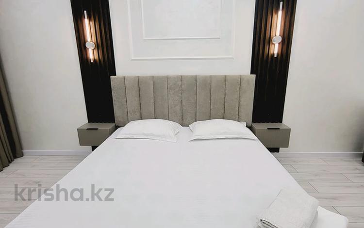 2-бөлмелі пәтер · 65 м² · 2/12 қабат, Сатпаева 133/7 — Тлендиева, бағасы: 3 500 〒 в Алматы, Бостандыкский р-н — фото 3